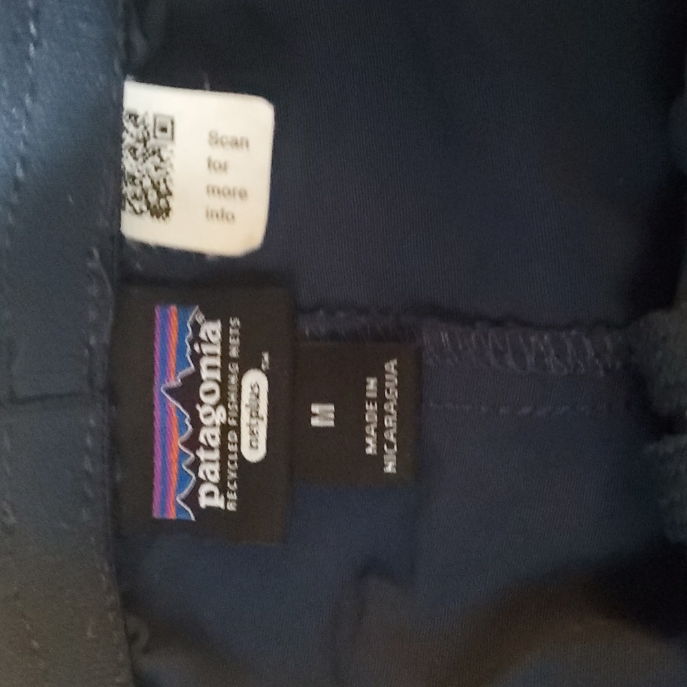 Womens Patagonia Navy 4" Baggies Size Medium Water-Repellent Shorts - Picture 6 of 9